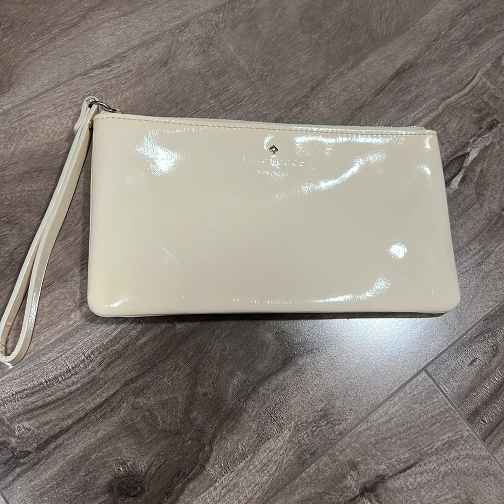 🔥🔥KATE SPADE Parent Leather Wrislet
